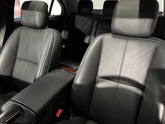 Mercedes-Benz S350 18 of 21