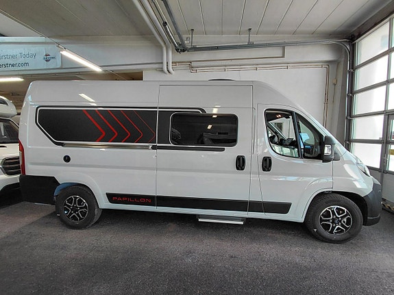 Bürstner Papillon 6.0 140hk Automat, pris från 549 900:- finns i hallen! PRIS FRÅN 549 900:-