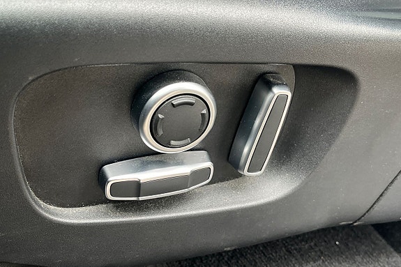 Land Rover Discovery Sport 25 of 30