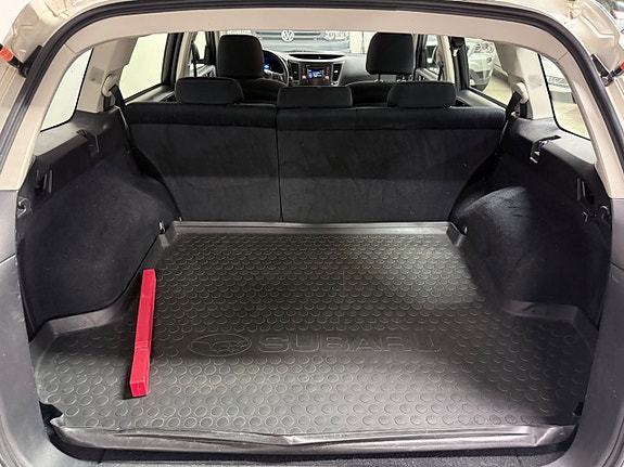 Subaru Legacy 16 of 16