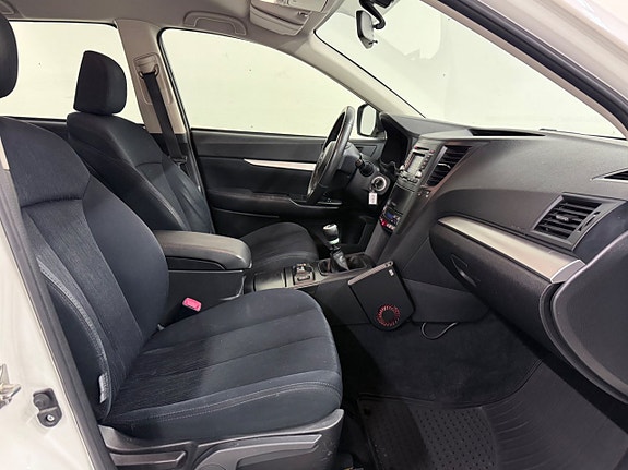 Subaru Legacy 12 of 16