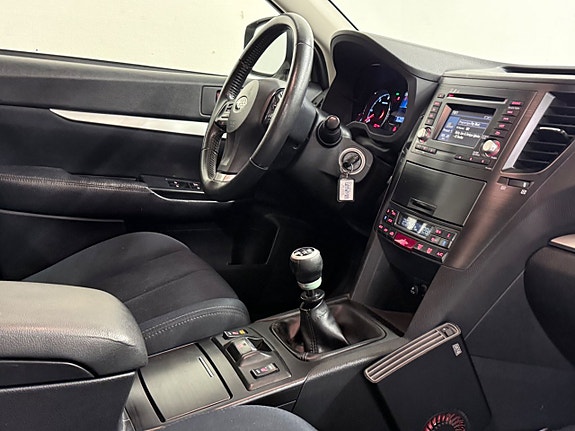 Subaru Legacy 14 of 16