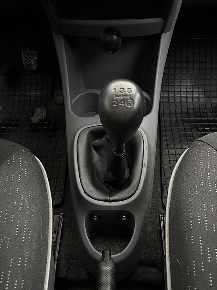 Peugeot 107 19 of 21