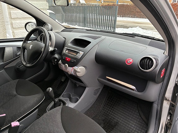 Peugeot 107 13 of 21