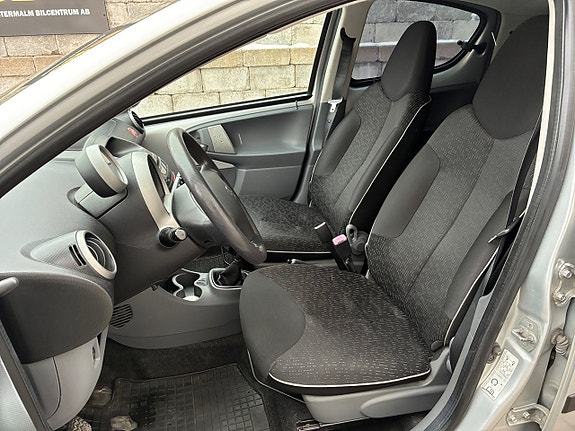 Peugeot 107 14 of 21