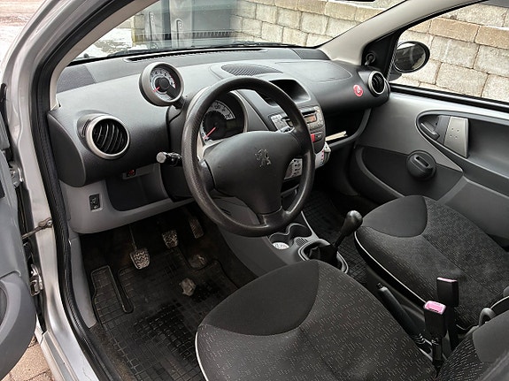 Peugeot 107 11 of 21
