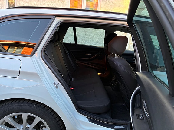 BMW 320 14 of 20