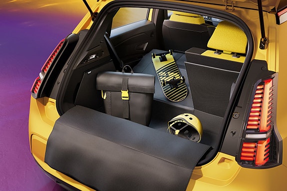 Renault 5 E-Tech 4 of 5