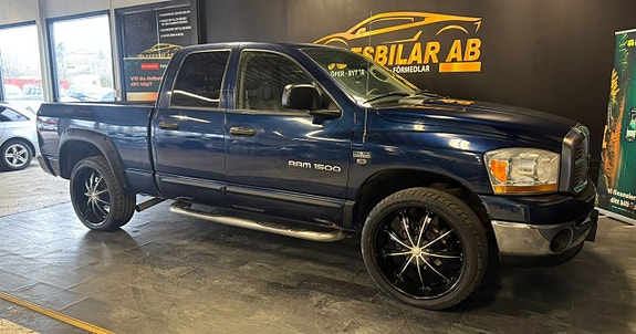 Dodge RAM 1500 10 of 16