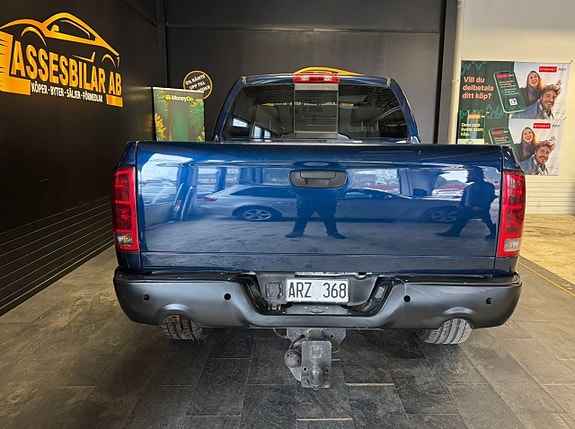 Dodge RAM 1500 9 of 16