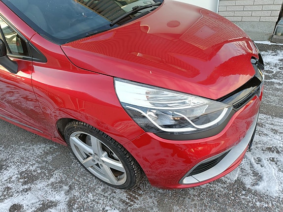 Renault Clio 2 of 5