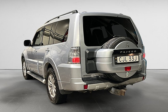 Mitsubishi Pajero 5 of 5