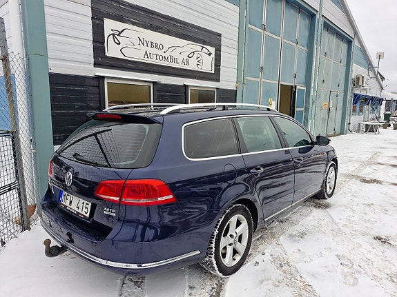 Volkswagen Passat 2 of 5