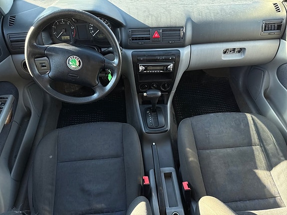 Skoda Octavia 14 of 18