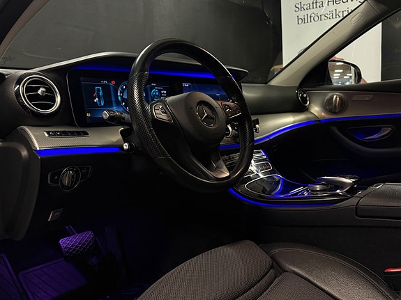 Mercedes-Benz E220 15 of 22