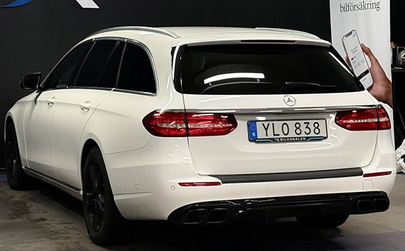 Mercedes-Benz E220 6 of 22