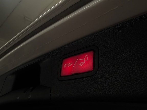 Mercedes-Benz E220 8 of 22