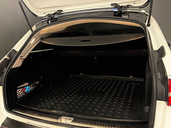 Mercedes-Benz E220 7 of 22