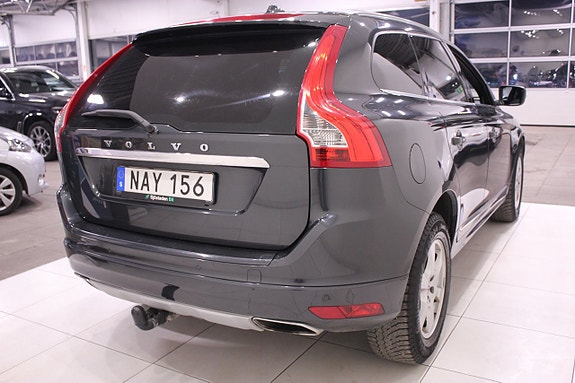 Volvo XC60 7 of 28