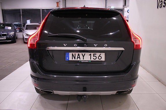 Volvo XC60 8 of 28