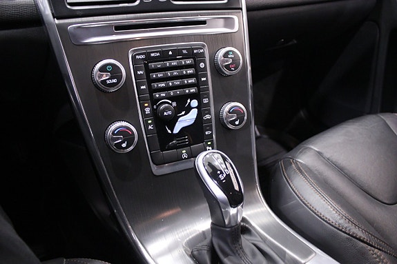 Volvo XC60 26 of 28