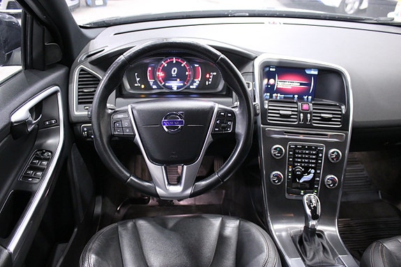 Volvo XC60 13 of 28