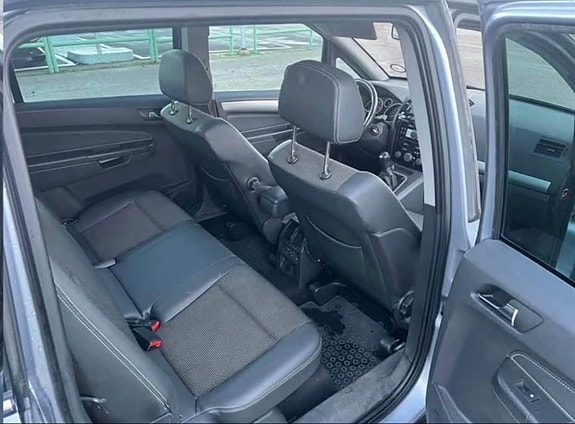 Opel Zafira 4 of 4