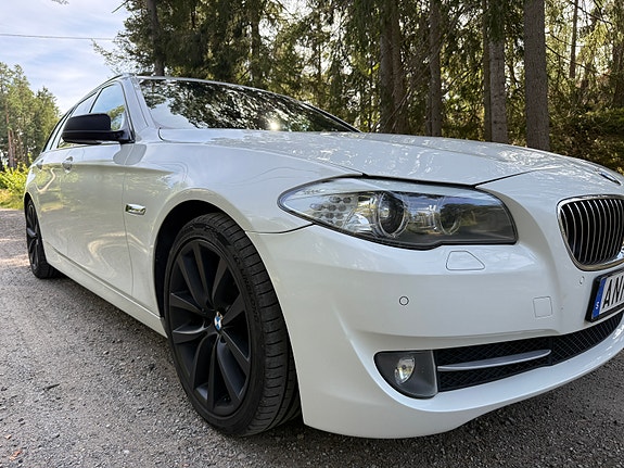 BMW 520d 15 of 17