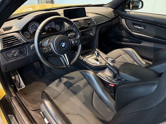 BMW M4 9 of 16