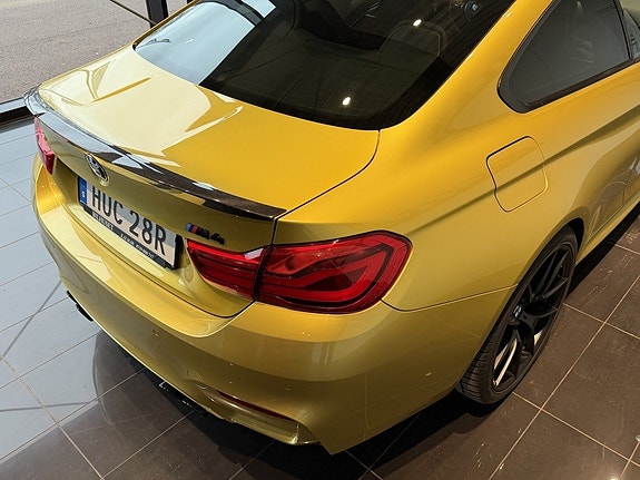 BMW M4 6 of 16