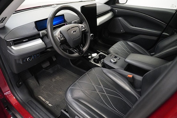 Ford Mustang Mach-E 7 of 10