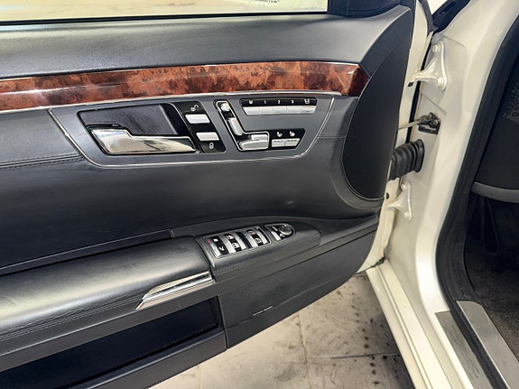 Mercedes-Benz S63 19 of 29