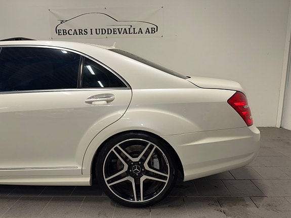 Mercedes-Benz S63 21 of 29