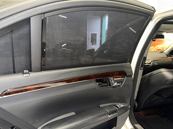 Mercedes-Benz S63 15 of 29