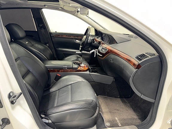 Mercedes-Benz S63 10 of 29