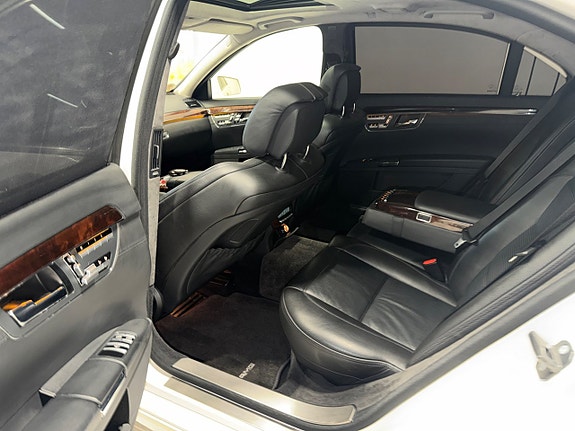Mercedes-Benz S63 12 of 29