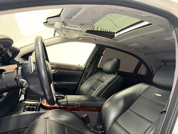 Mercedes-Benz S63 14 of 29