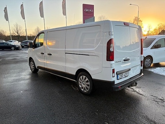 Renault Trafic 4 of 5