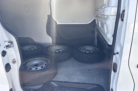 Renault Trafic 8 of 9