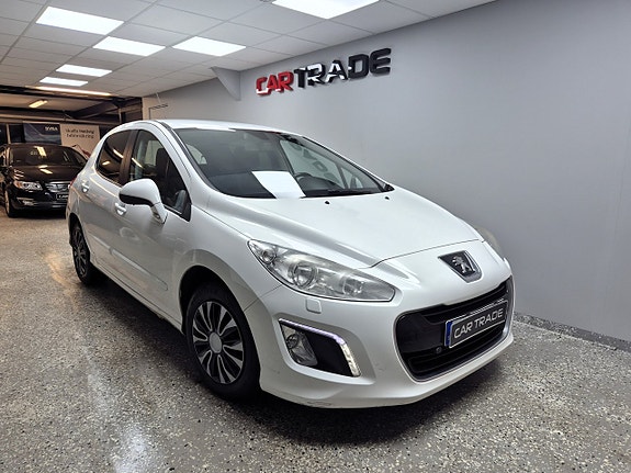 Peugeot 308 3 of 5