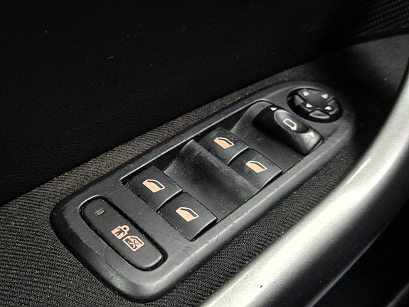 Peugeot 308 10 of 25