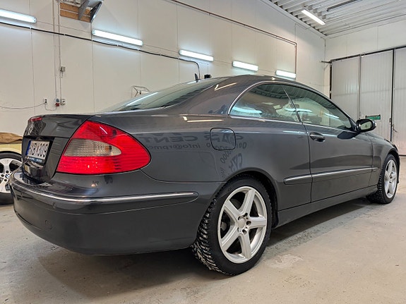 Mercedes-Benz CLK200 5 of 5