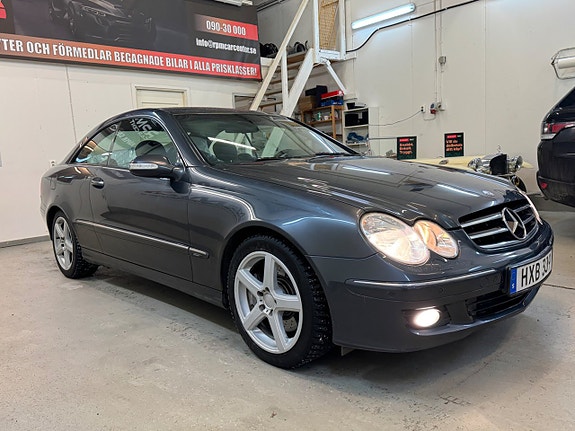 Mercedes-Benz CLK200 3 of 5