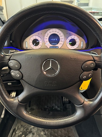 Mercedes-Benz CLK200 9 of 25