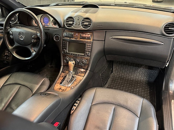 Mercedes-Benz CLK200 14 of 24