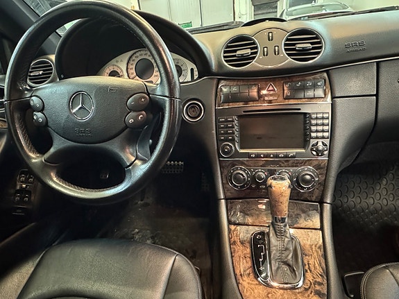 Mercedes-Benz CLK200 11 of 25