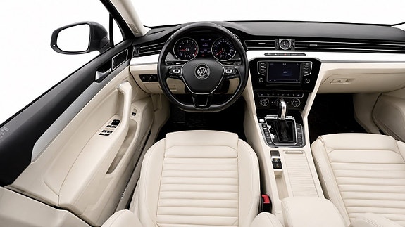 Volkswagen Passat Alltrack 7 of 23