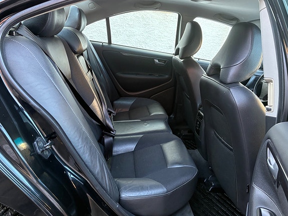 Volvo S60 18 of 23