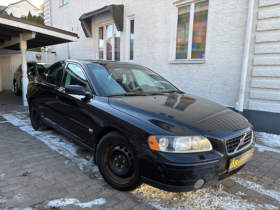 Volvo S60 3 of 23