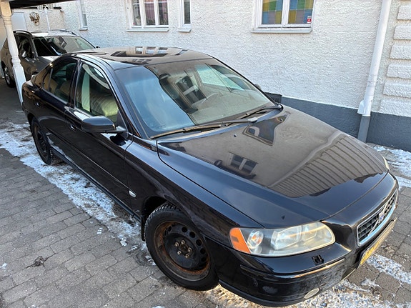 Volvo S60 4 of 23